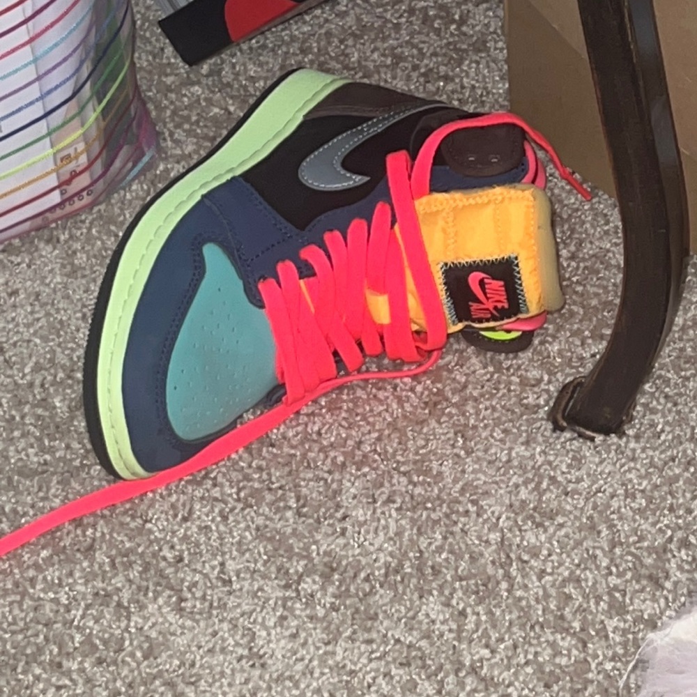Jordan 1 Bio Hack GS - Picture 6 of 6